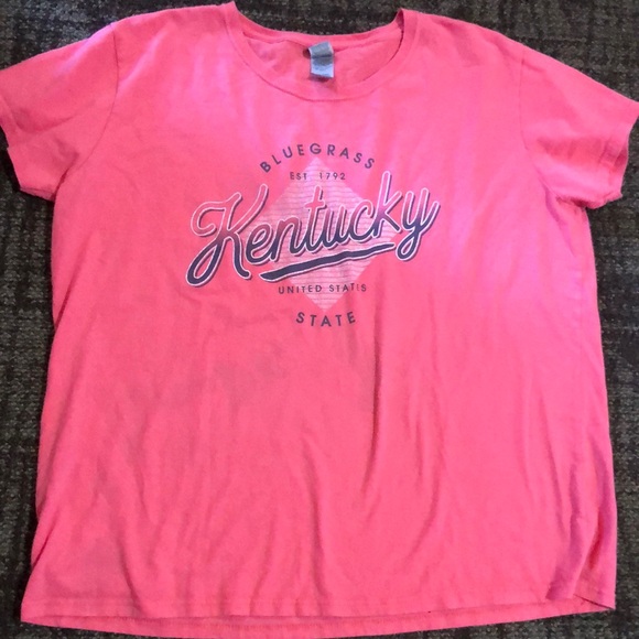 Gildan Tops - Pink‎ Kentucky Graphic T-Shirt